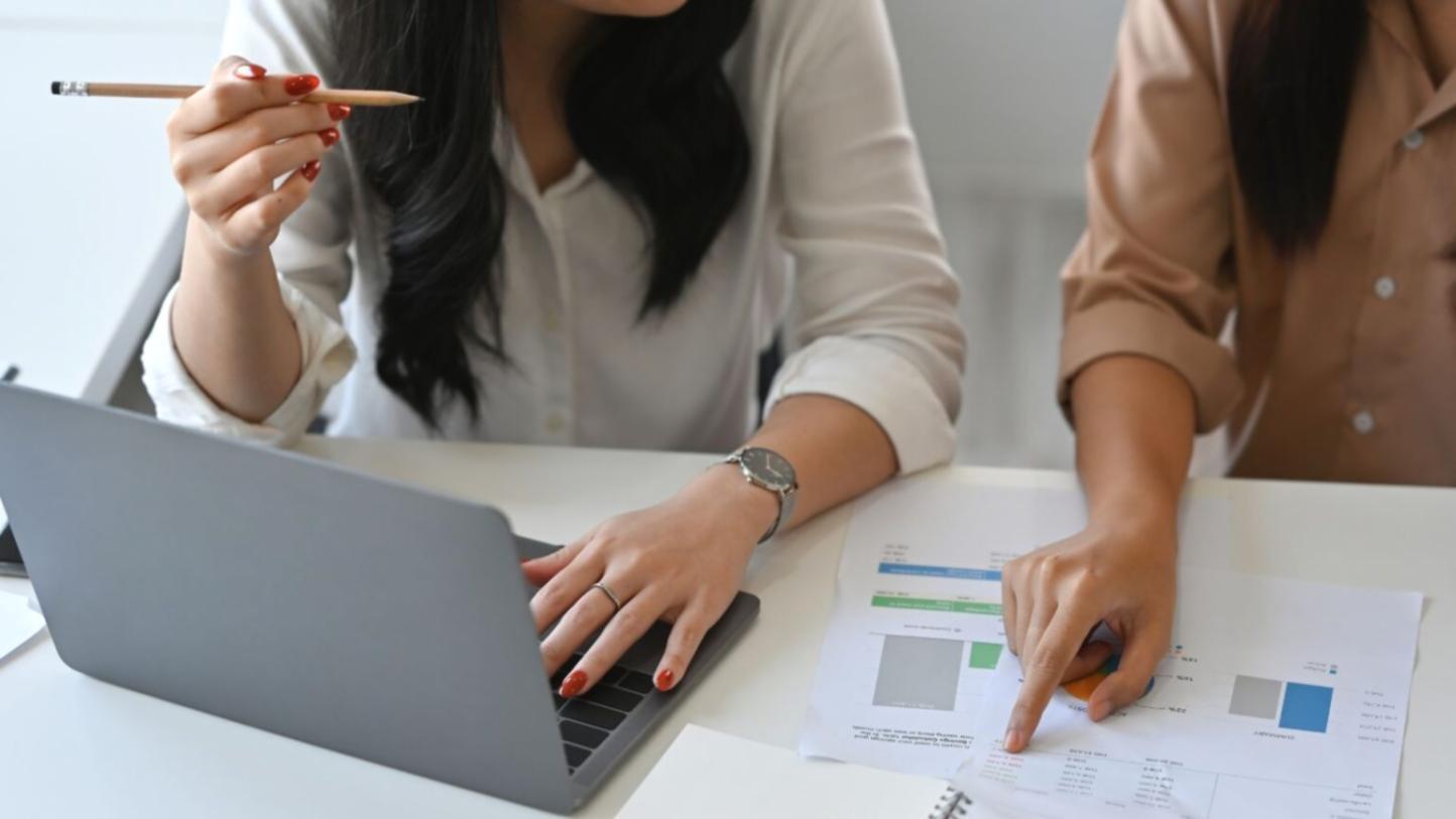 Detailansicht von Schnittarbeitsplatz